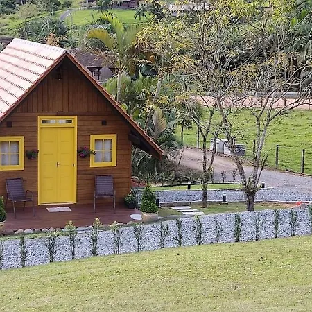 Chale Do Vale Pomerode Exterior photo